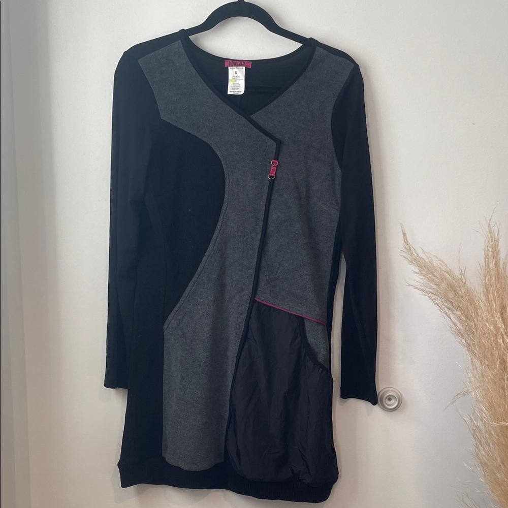 Dolcezza Black and Gray Long Sleeve Dress Sz S B121